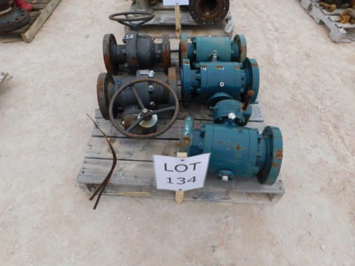 (1) PIPE LINE VALVE SPECIALTY CLASS 600 4″ 600 4″ BODY A105N (2) BALON BALL VALVES 4F-F63N-600 RAISED FACE PSI 1480 NACE (2) PIPE LINE VALVE SEAT NYLON BODY LF2 4″ 600 RAISED FACE